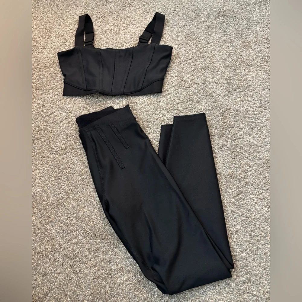 Alo Airlift Corset Bra & Leggings Set - Picture 3 of 10